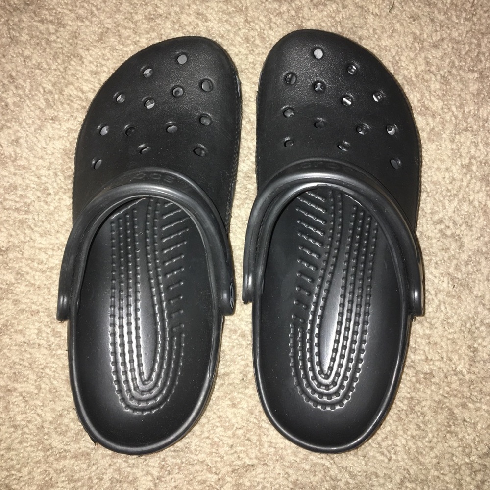 Black Crocs